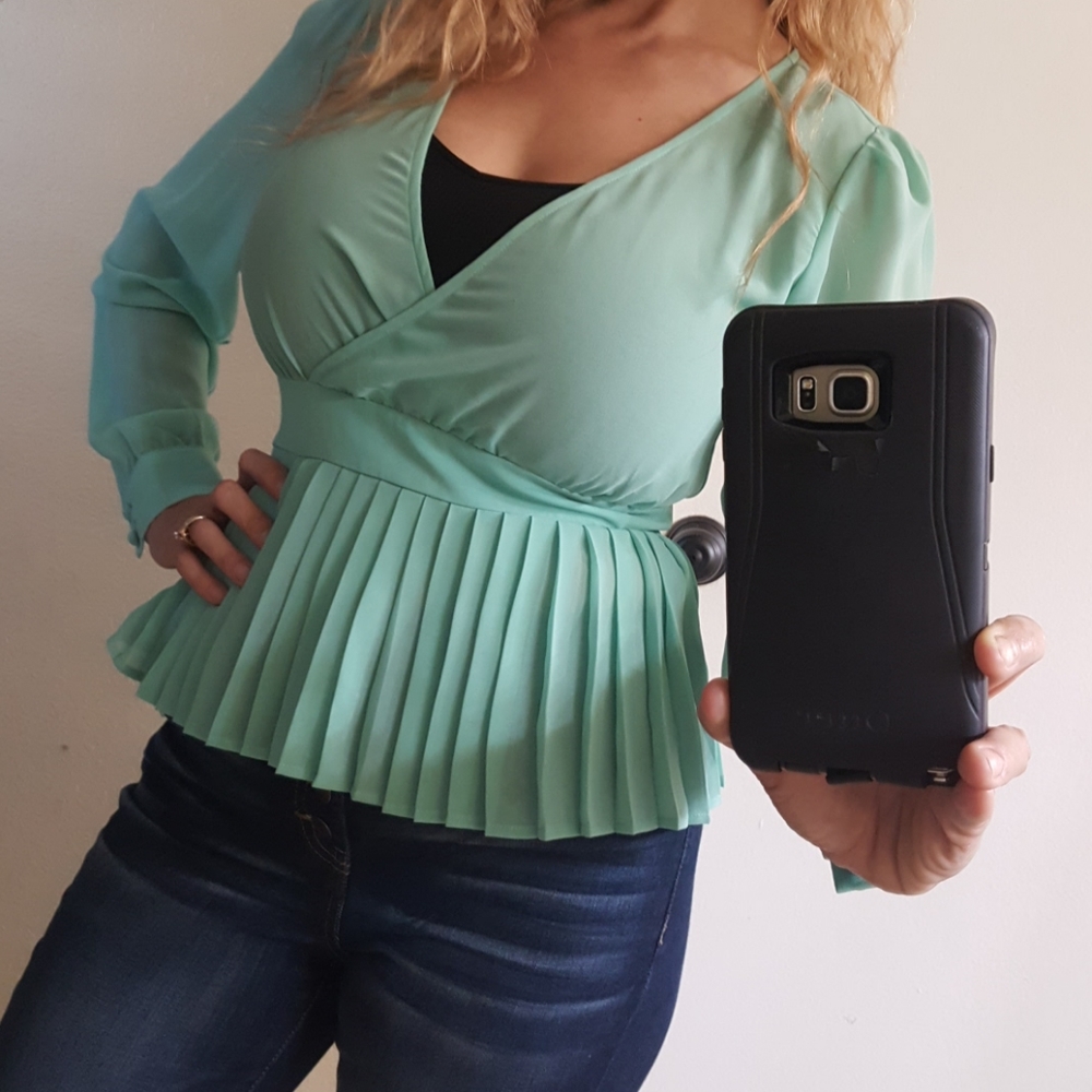 Women's long sleeve top